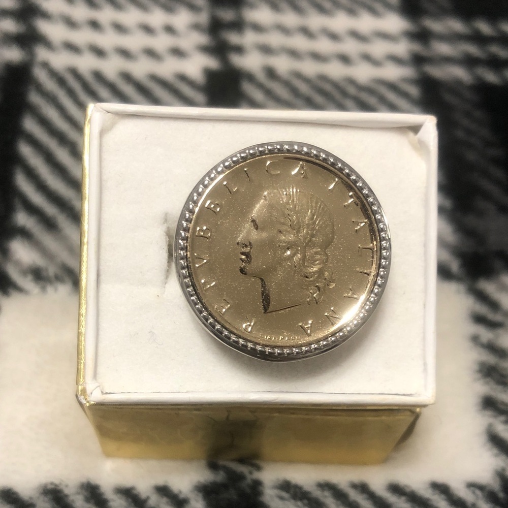 Two-Tone Gold and Silver Coin Cufflink — Classic Men's and women’s Accessory
